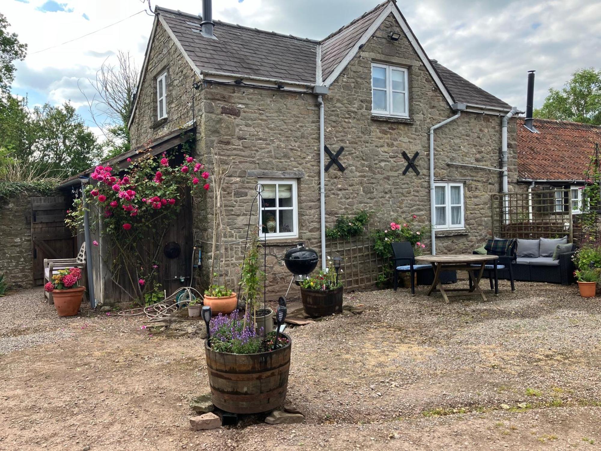 Appartamento The Bothy At Oak Farm Usk Esterno foto